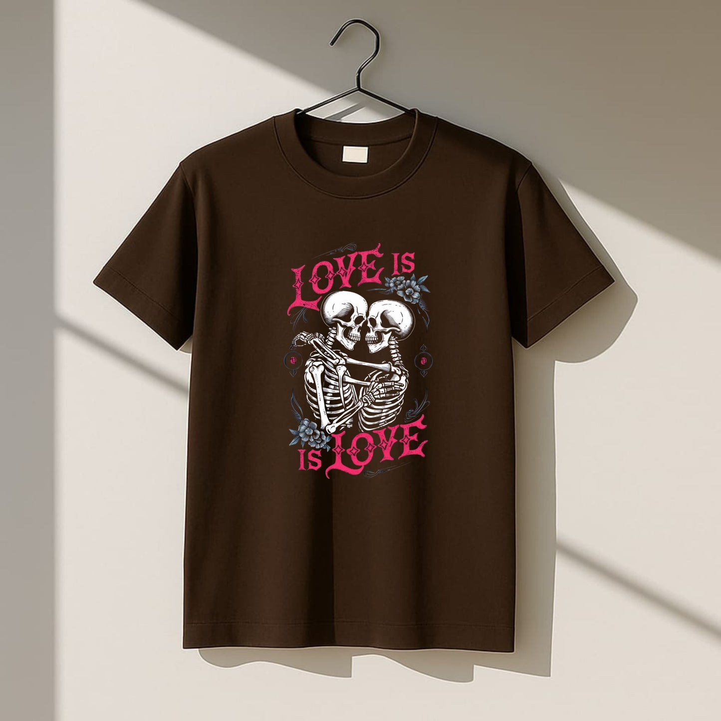Love is Love – Women's Crewneck T-Shirt